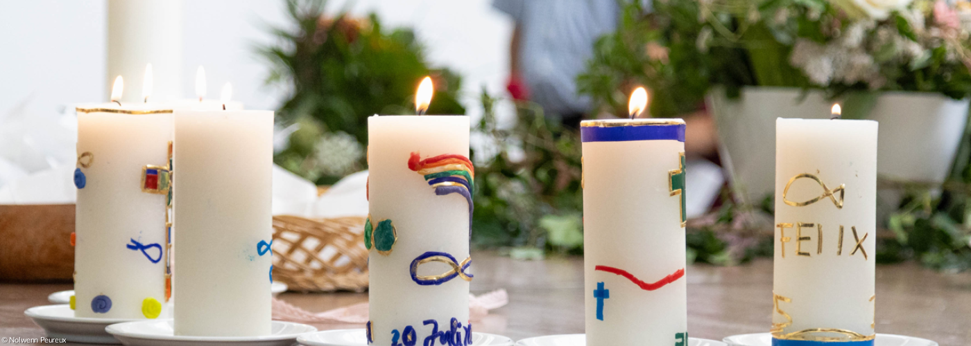 5 selbst verzierte Konfirmationskerzen; ©: Nolwenn Peureux 5 selbst verzierte Konfirmationskerzen